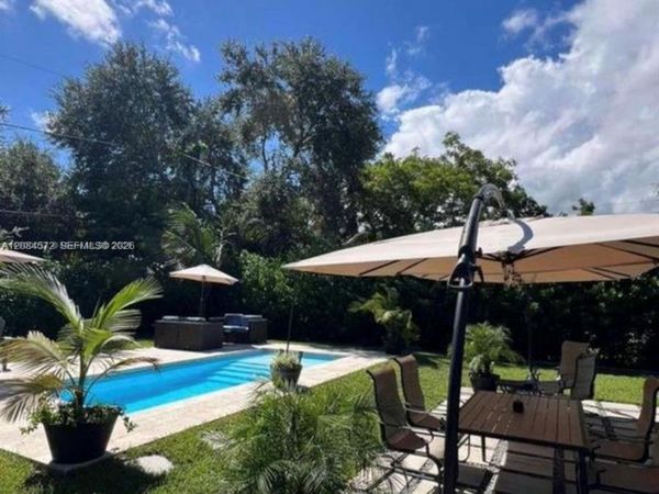 1430 NE 149th St , Unit #B, Miami, FL 33161