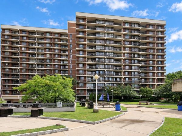 150-38 Union Turnpike , Unit 8D, Flushing, NY 11367
