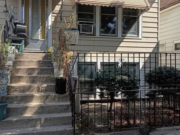 4721 S Wolcott Avenue , Chicago, IL 60609