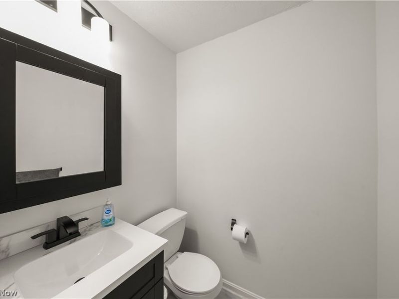 9545 Greenmeadow Road, Windham, OH 44288 Photo 10