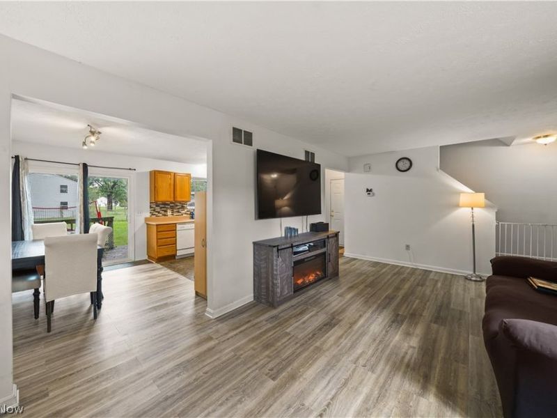 9545 Greenmeadow Road, Windham, OH 44288 Photo 5