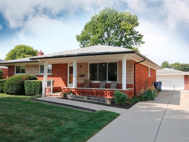 30133 Gloede Drive , Warren, Mi 48088