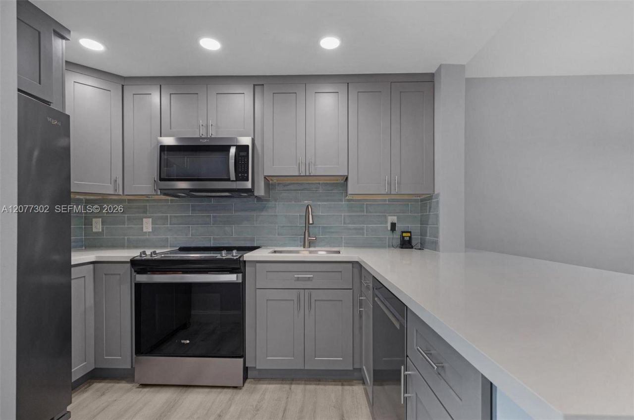 2731 NE 14th St Cswy, Unit 232, Pompano Beach, FL 33062 Photo