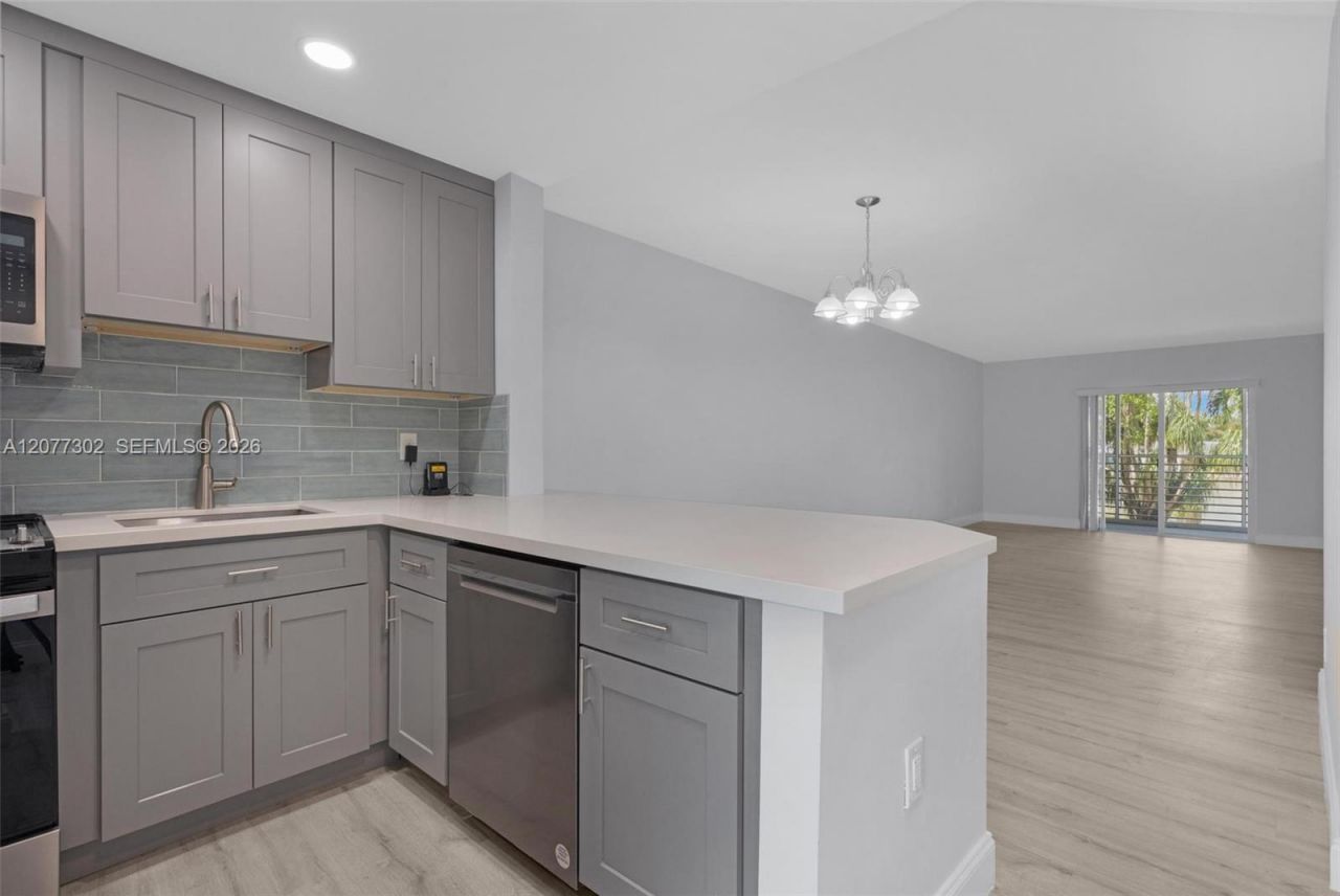 2731 NE 14th St Cswy, Unit 232, Pompano Beach, FL 33062 Photo