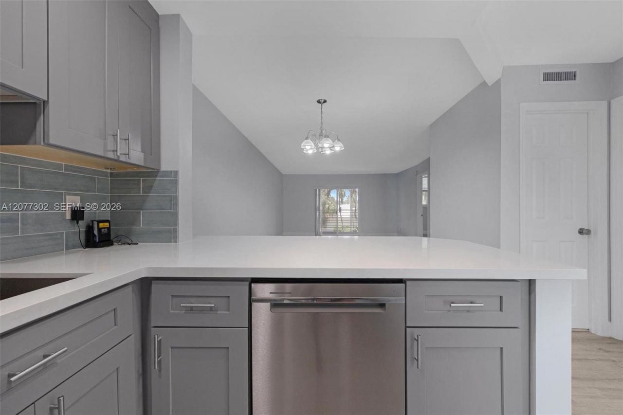 2731 NE 14th St Cswy, Unit 232, Pompano Beach, FL 33062 Photo