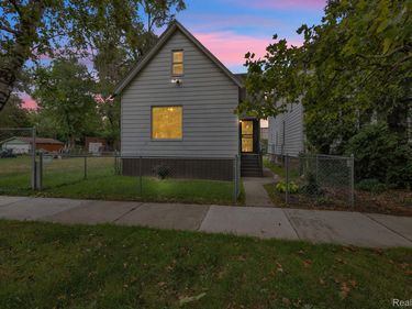 4450 Military Street , Detroit, Mi 48210