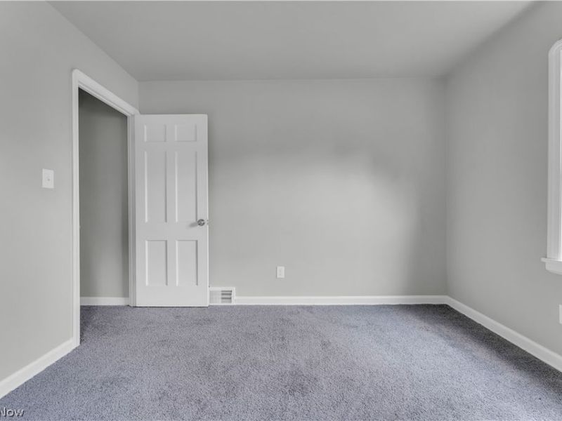 18907 Harlan Drive, Maple Heights, OH 44137 Photo 16