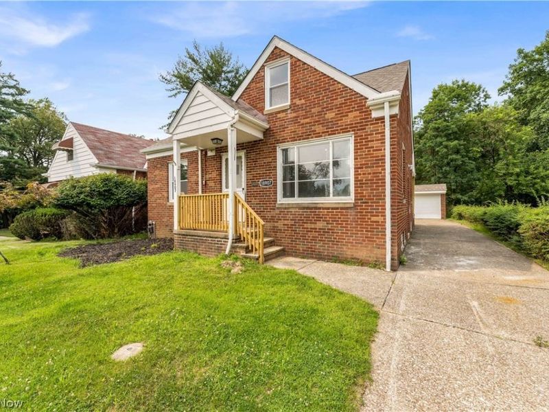 18907 Harlan Drive, Maple Heights, OH 44137 Photo 2