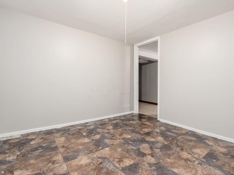 2325 Laurelwood Drive, Columbus, OH 43229 Photo 19