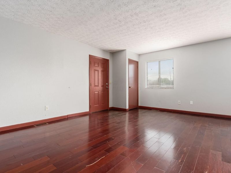 2325 Laurelwood Drive, Columbus, OH 43229 Photo 8