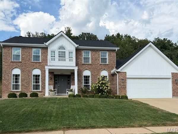 963 San Sebastian Drive , Fenton, MO 63026
