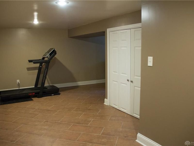 614 Maple Hill Drive, Dayton, OH 45449 Photo 34