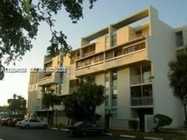 2017 NW 46th Ave , Unit A104, Lauderdale Lakes, FL 33313
