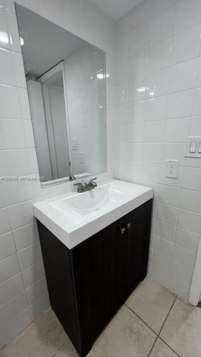 2017 NW 46th Ave, Unit A104, Lauderdale Lakes, FL 33313 Photo