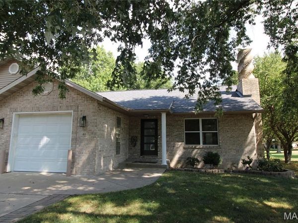 411 EASY Street , Marine, IL 62061