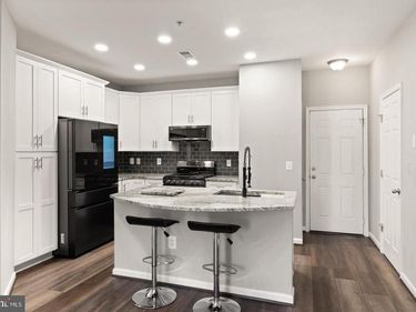 9541 CENTER STREET, MANASSAS, VA 20110