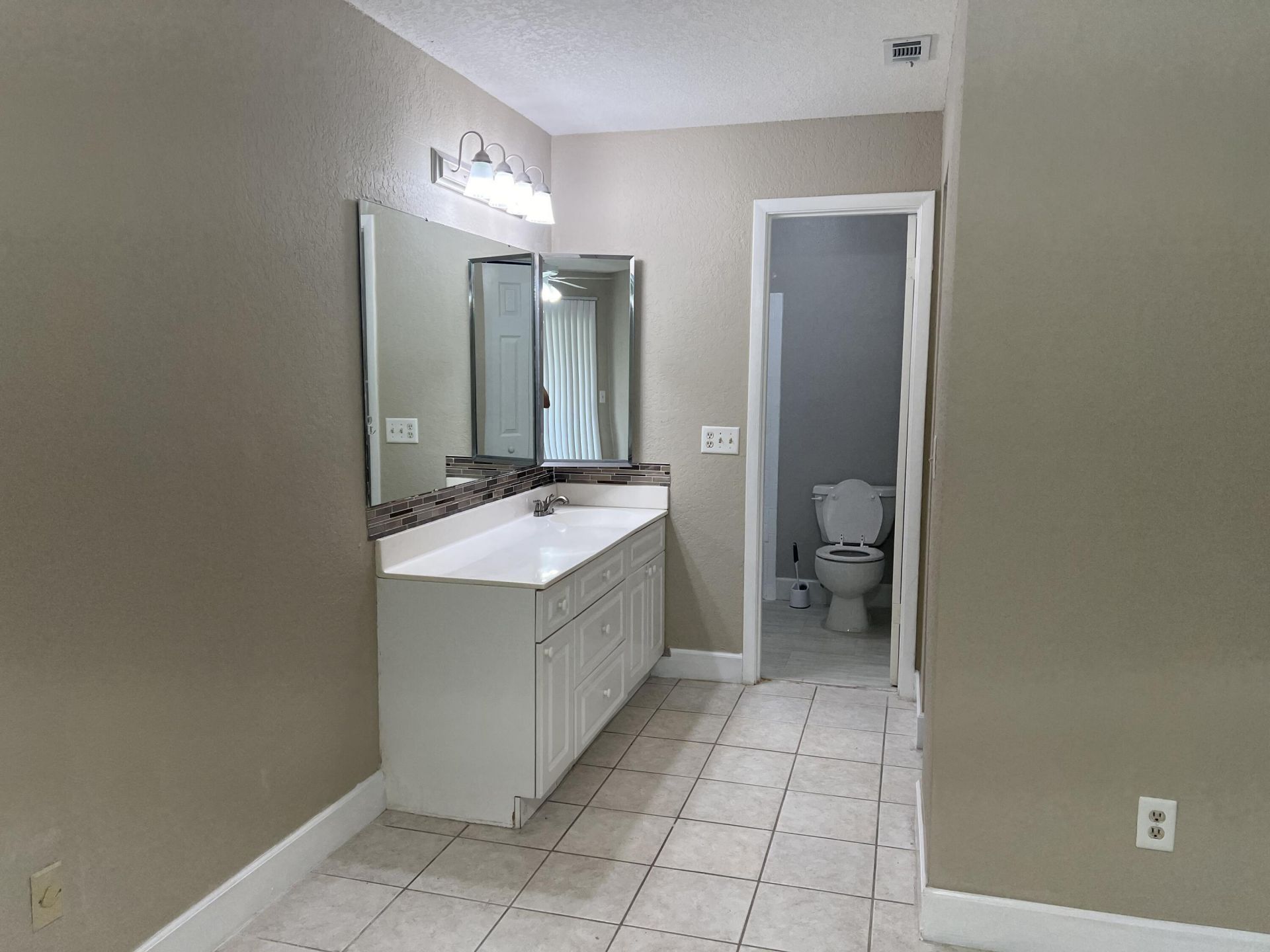 650 SW Veronica Avenue, Port Saint Lucie, FL 34953 Photo