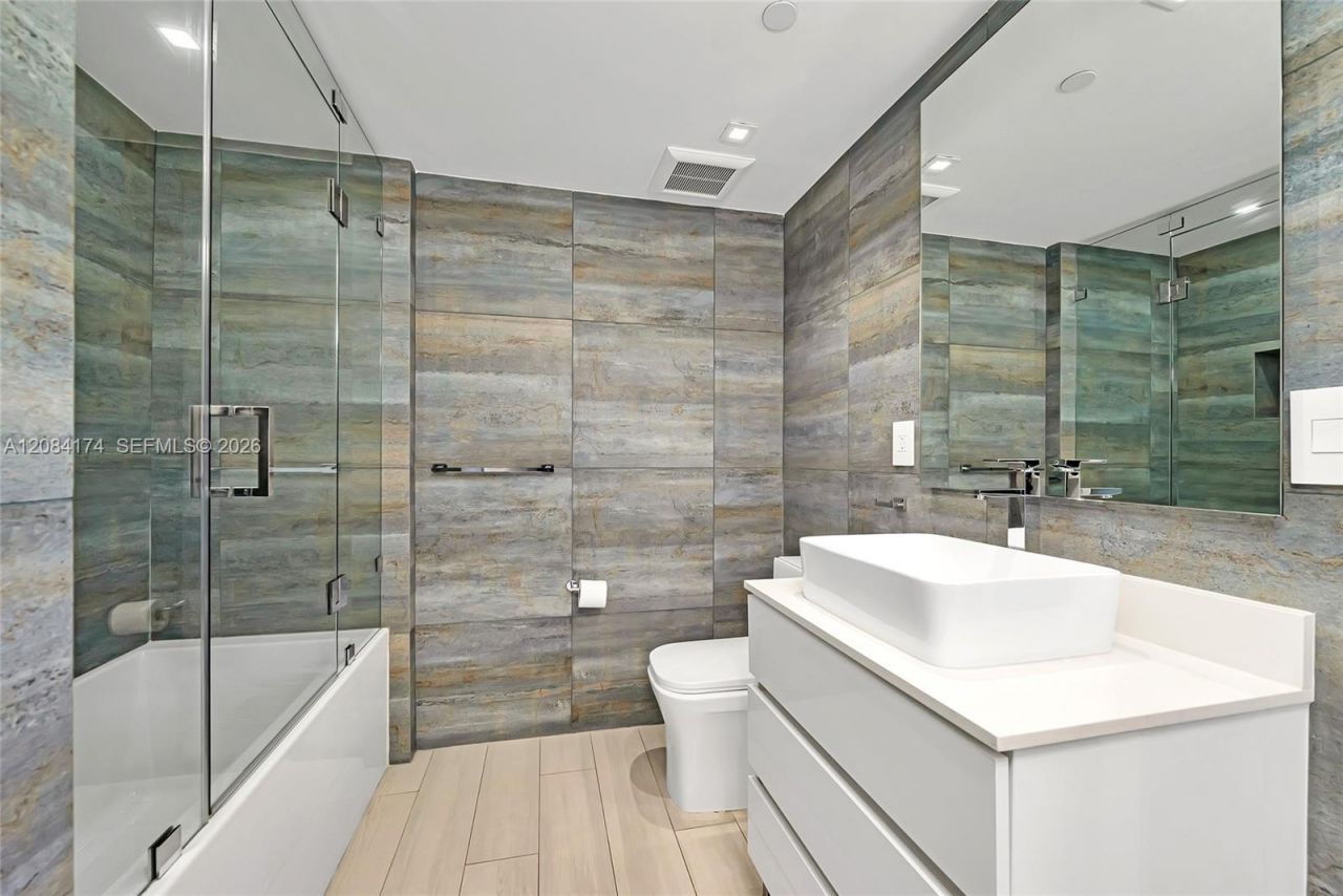 1881 79th St Cswy, Unit 1901, North Bay Village, FL 33141 Photo