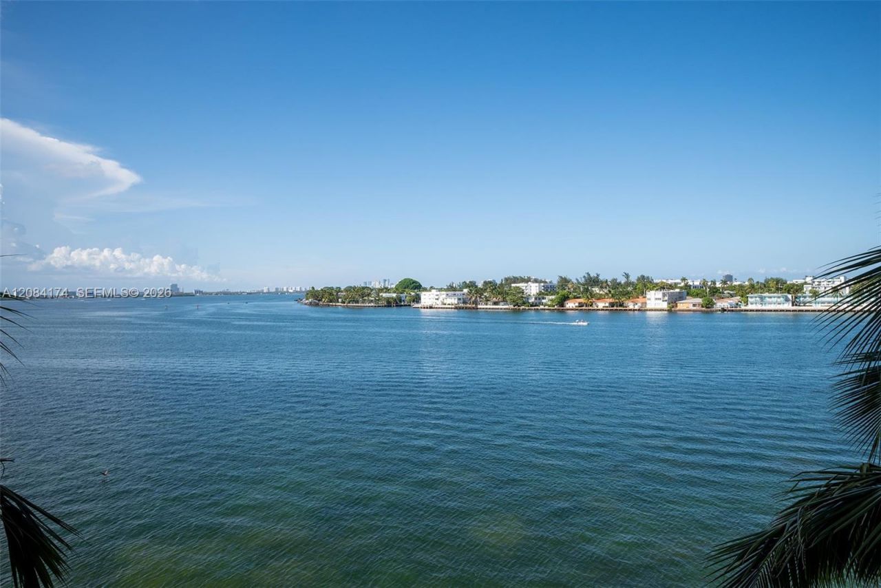 1881 79th St Cswy, Unit 1901, North Bay Village, FL 33141 Photo
