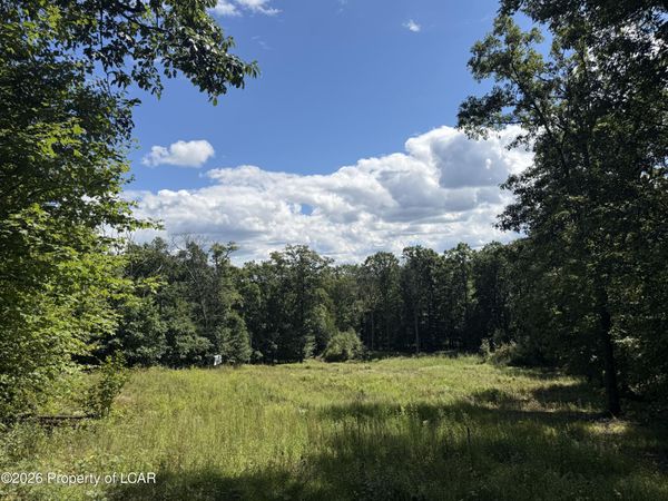 13 Conyngham Crest Drive, Sugarloaf, PA 18249
