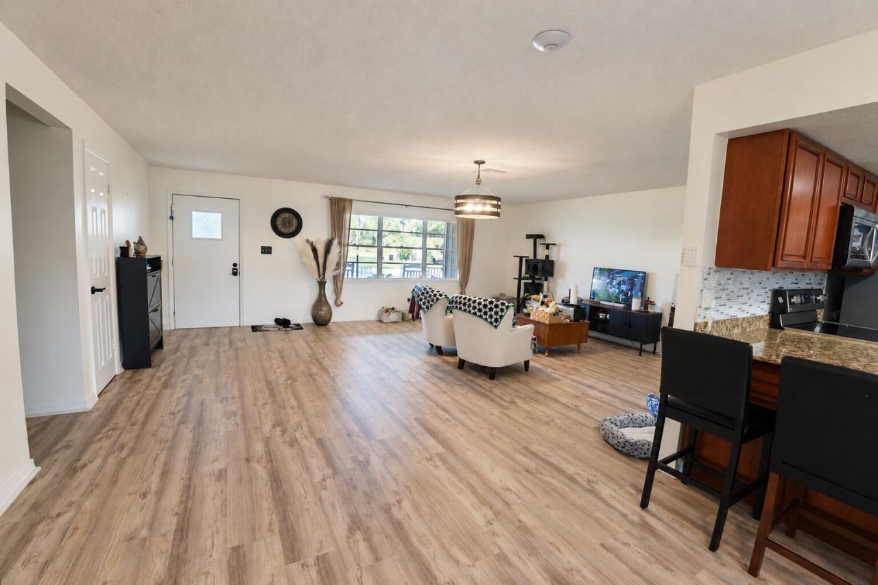 5605 Winter Garden Parkway, Fort Pierce, FL 34951 Photo