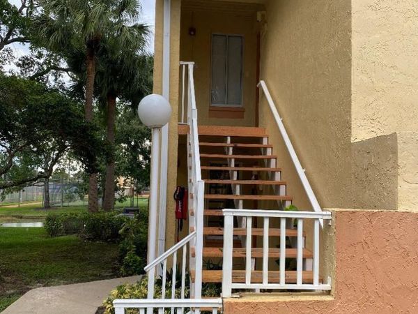 1095 CORAL CLUB Drive, Unit 1095, Coral Springs, FL 33071