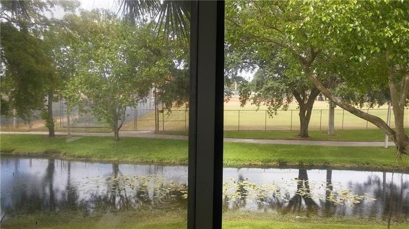 1095 Coral Club Drive, Unit 1095, Coral Springs, FL 33071 Photo