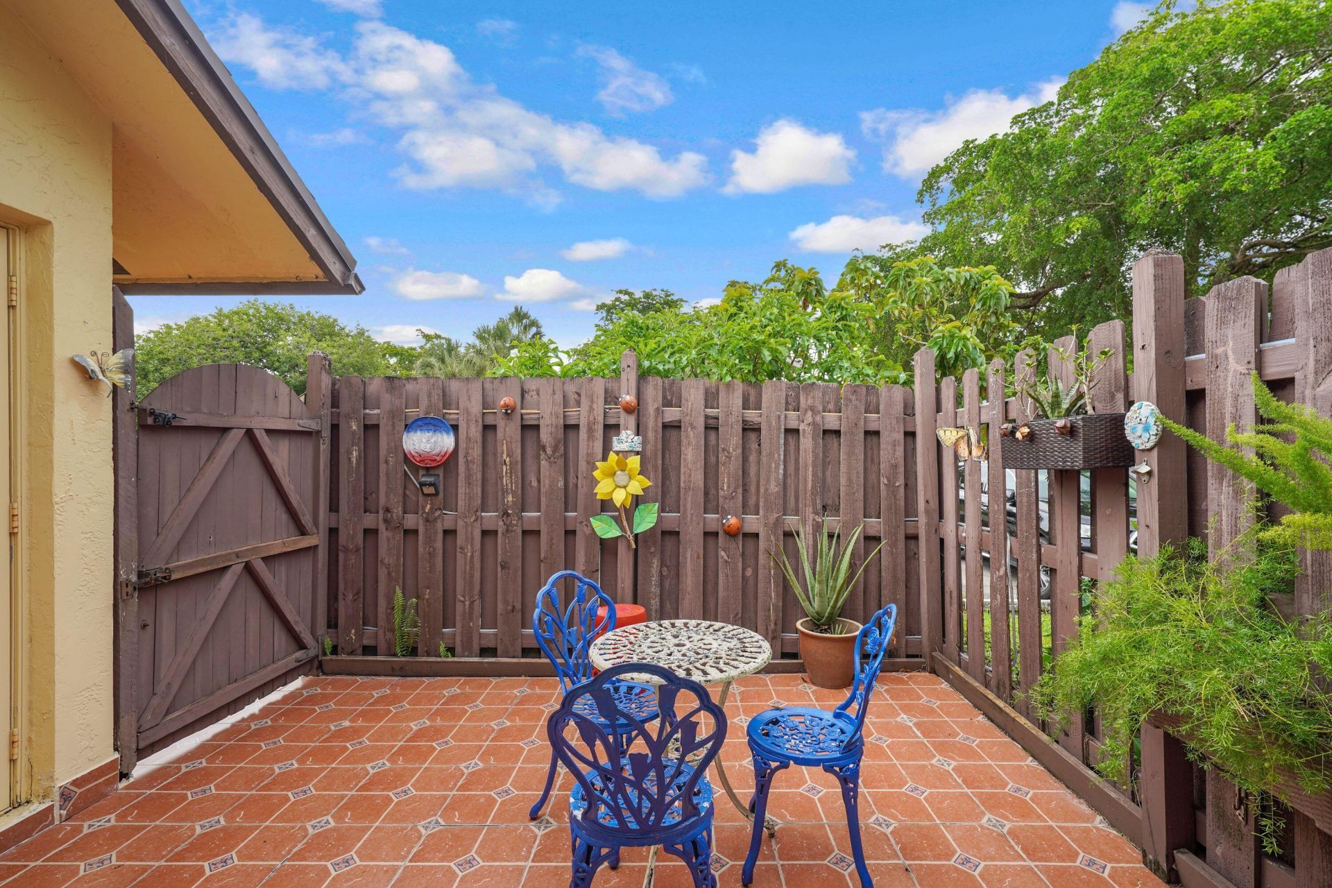 145 Essex Road, Unit 1-30, Hollywood, FL 33024 Photo