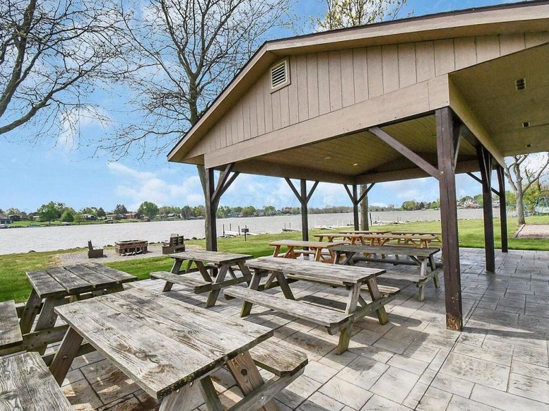 2430 W Choctaw Drive, London, OH 43140 Photo 45