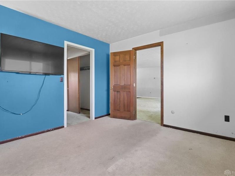 2430 W Choctaw Drive, London, OH 43140 Photo 16