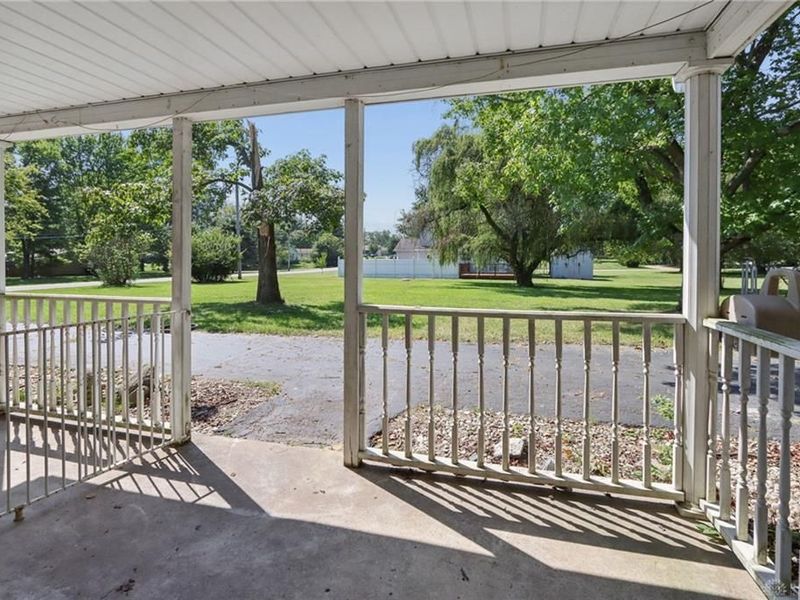 2430 W Choctaw Drive, London, OH 43140 Photo 22