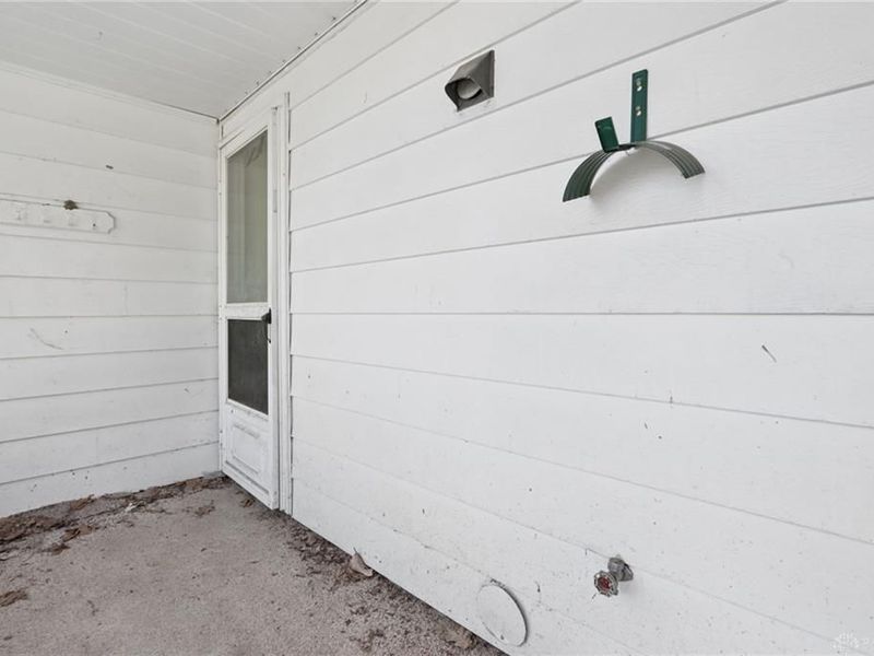 2430 W Choctaw Drive, London, OH 43140 Photo 26
