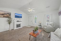 122 Taylor Circle photo 4