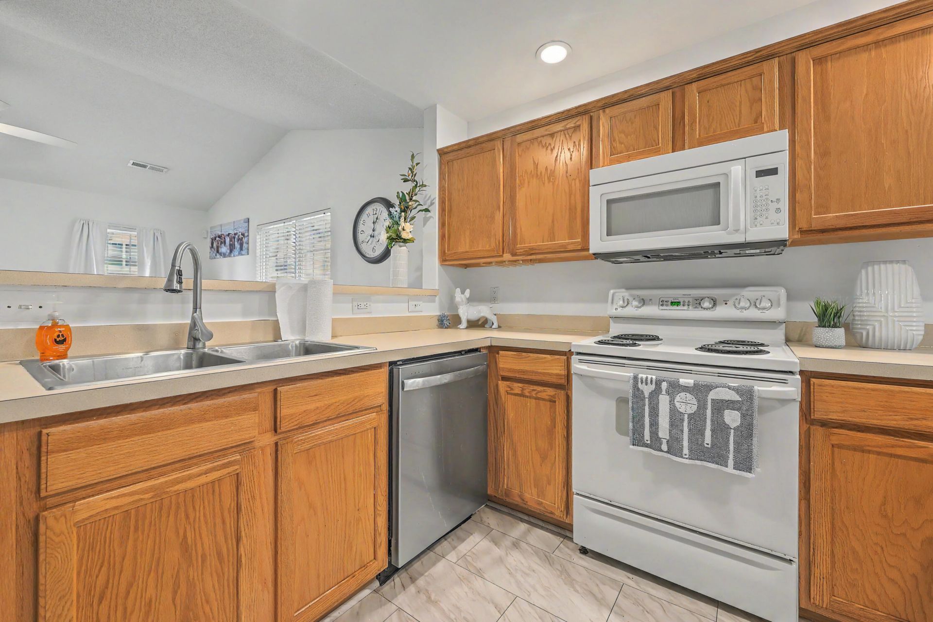 122 Taylor Circle Photo 8