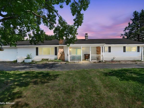 2430 W Choctaw Drive, London, OH 43140