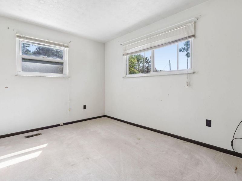 2430 W Choctaw Drive, London, OH 43140 Photo 19