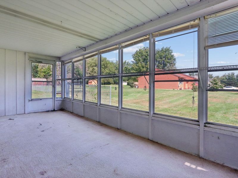 2430 W Choctaw Drive, London, OH 43140 Photo 24