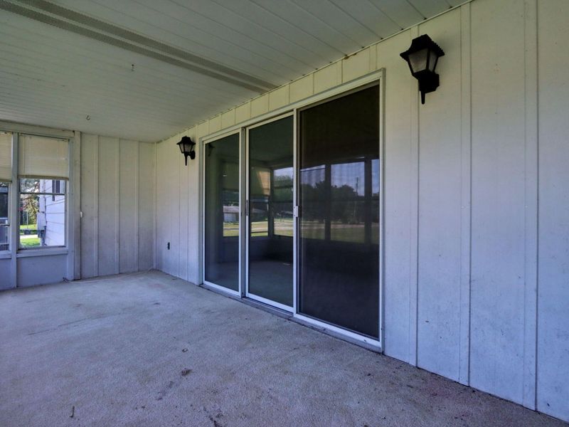 2430 W Choctaw Drive, London, OH 43140 Photo 25
