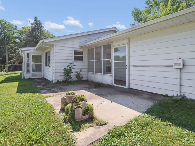 2430 W Choctaw Drive, London, OH 43140 Photo 31