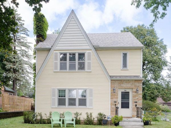 899 Parkview Avenue, Saint Paul, MN 55117