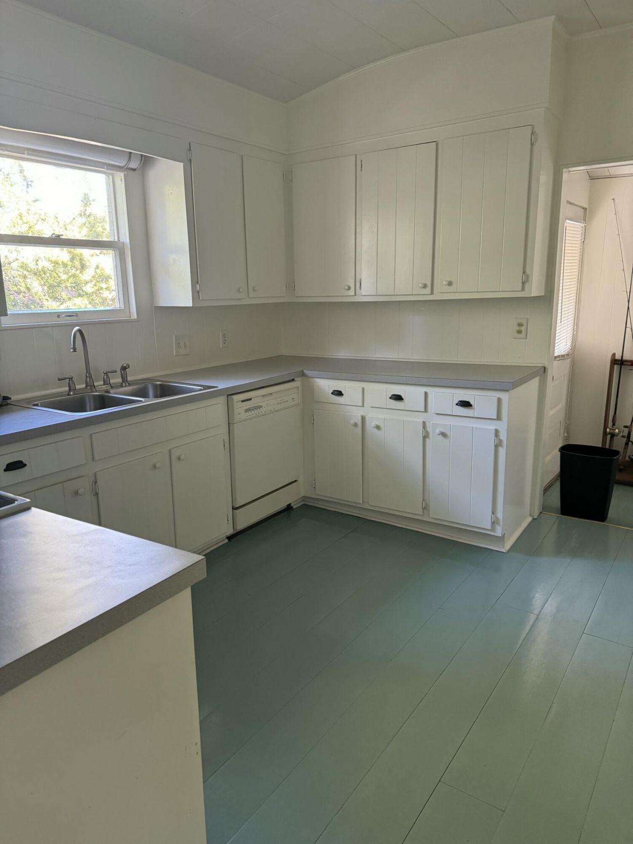 2068 Ion Avenue Photo 17