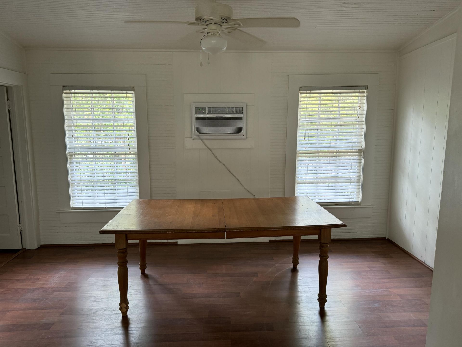 2068 Ion Avenue Photo 9