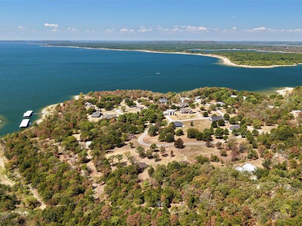 42 Beacon Point , Porum, OK 74455