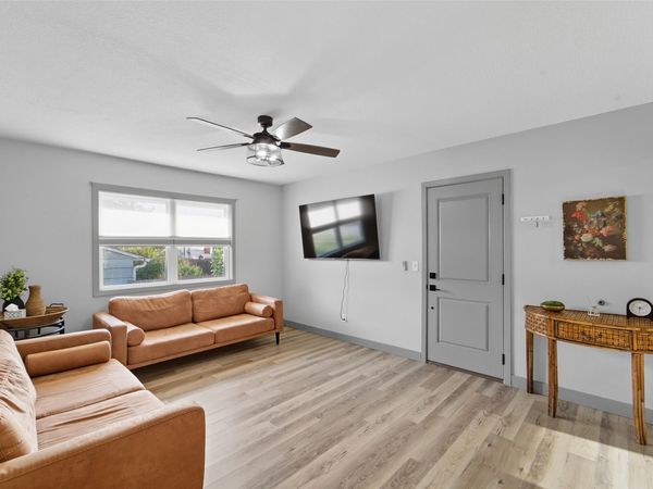 203 3rd Street SE, Unit 2B, Altoona, IA 50009