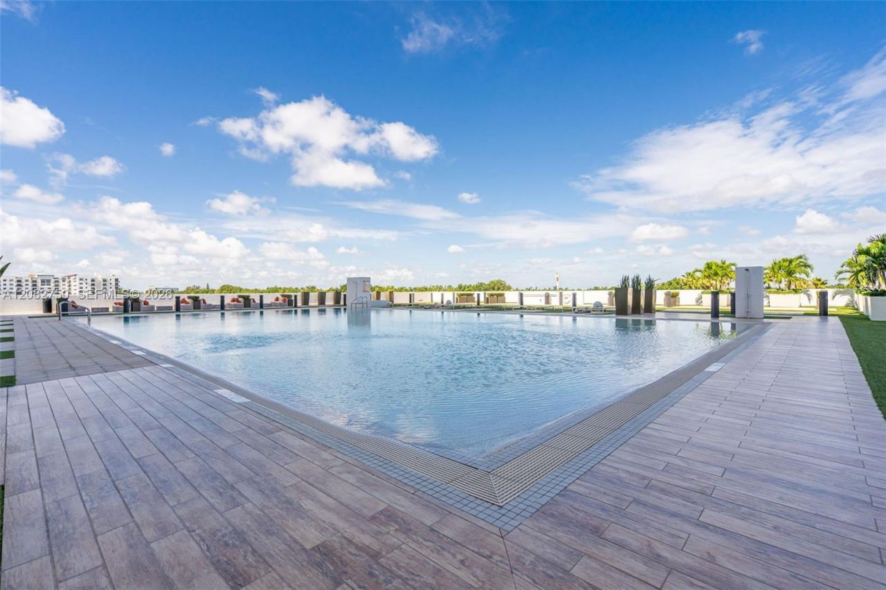 5252 NW 85th Ave, Unit 1709, Doral, FL 33166 Photo