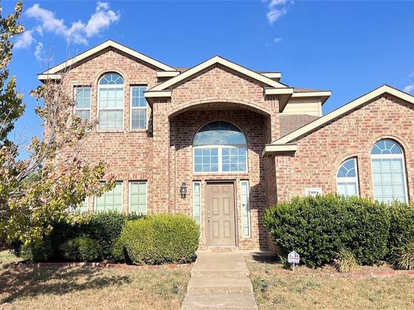 2104 Stonewood Drive, Lancaster, TX 75134