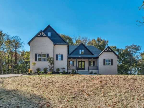 1000 Hogans Branch Rd , Hendersonville, TN 37075