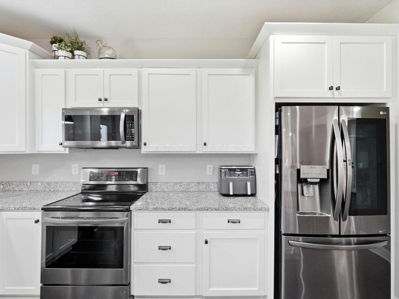 6377 Harrisburg Georgesville, Grove City, OH 43123 Photo 12