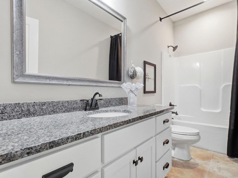 6377 Harrisburg Georgesville, Grove City, OH 43123 Photo 25