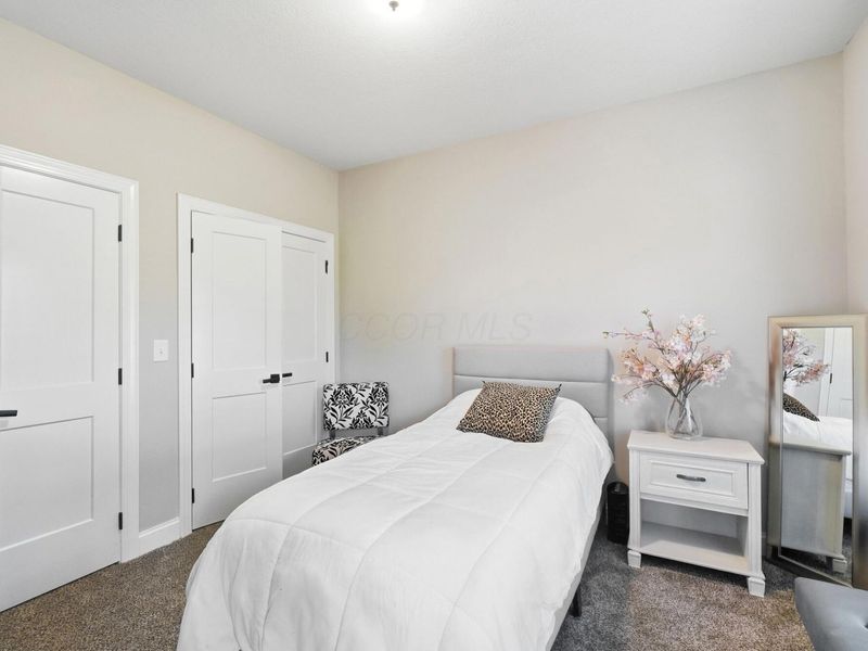 6377 Harrisburg Georgesville, Grove City, OH 43123 Photo 35
